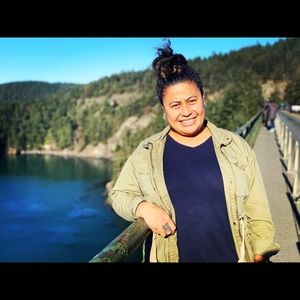 Meet your Posher, Alofa